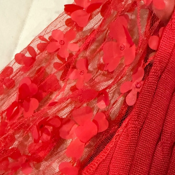 Red lightweight sweater with GORGEOUS sheer floral sleeves. Cato, medium​ - Picture 9 of 10